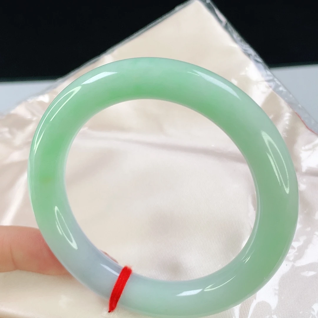 翡翠未镶嵌手镯634