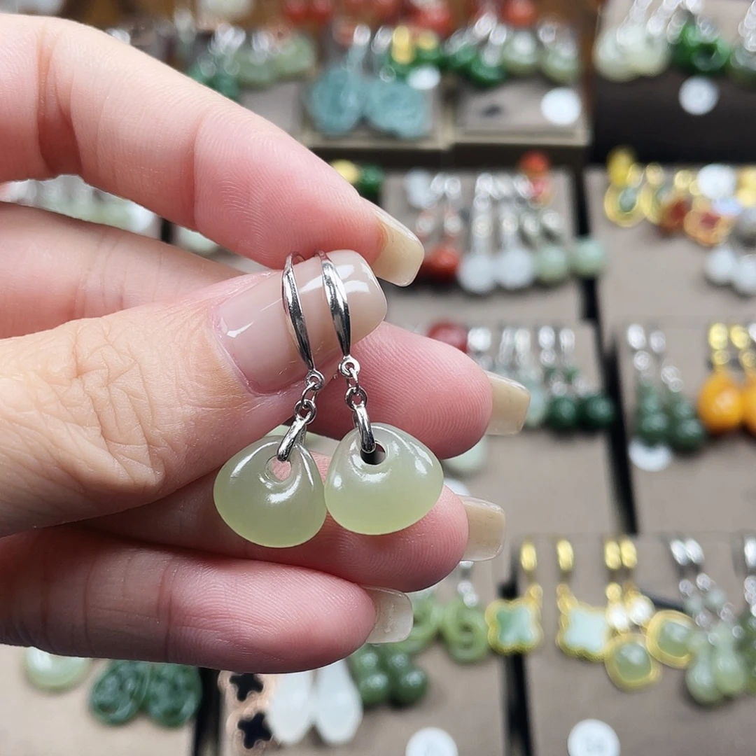 和田玉银S925镶嵌耳饰