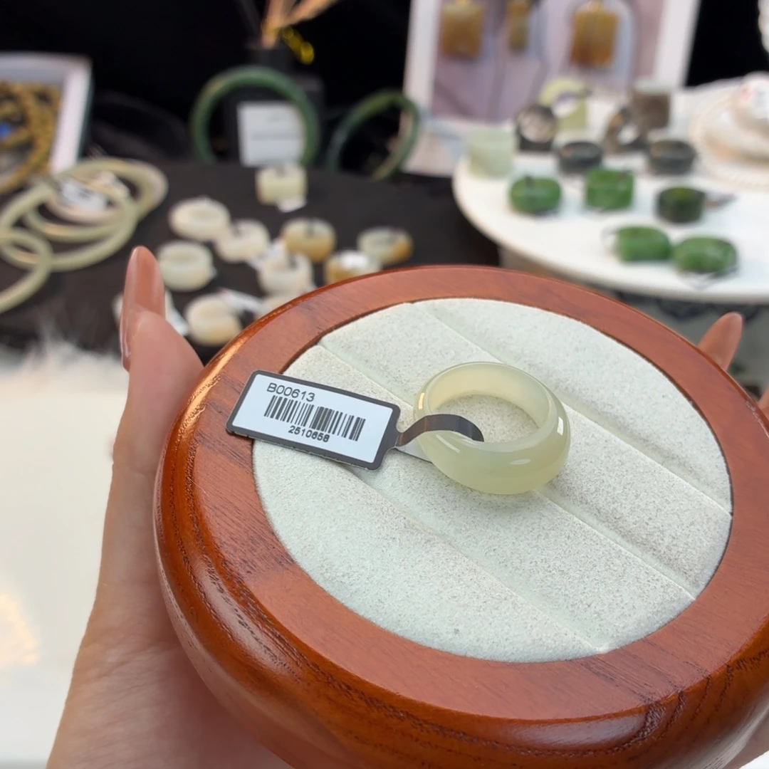 和田玉未镶嵌戒指晴水馒头17.1j118