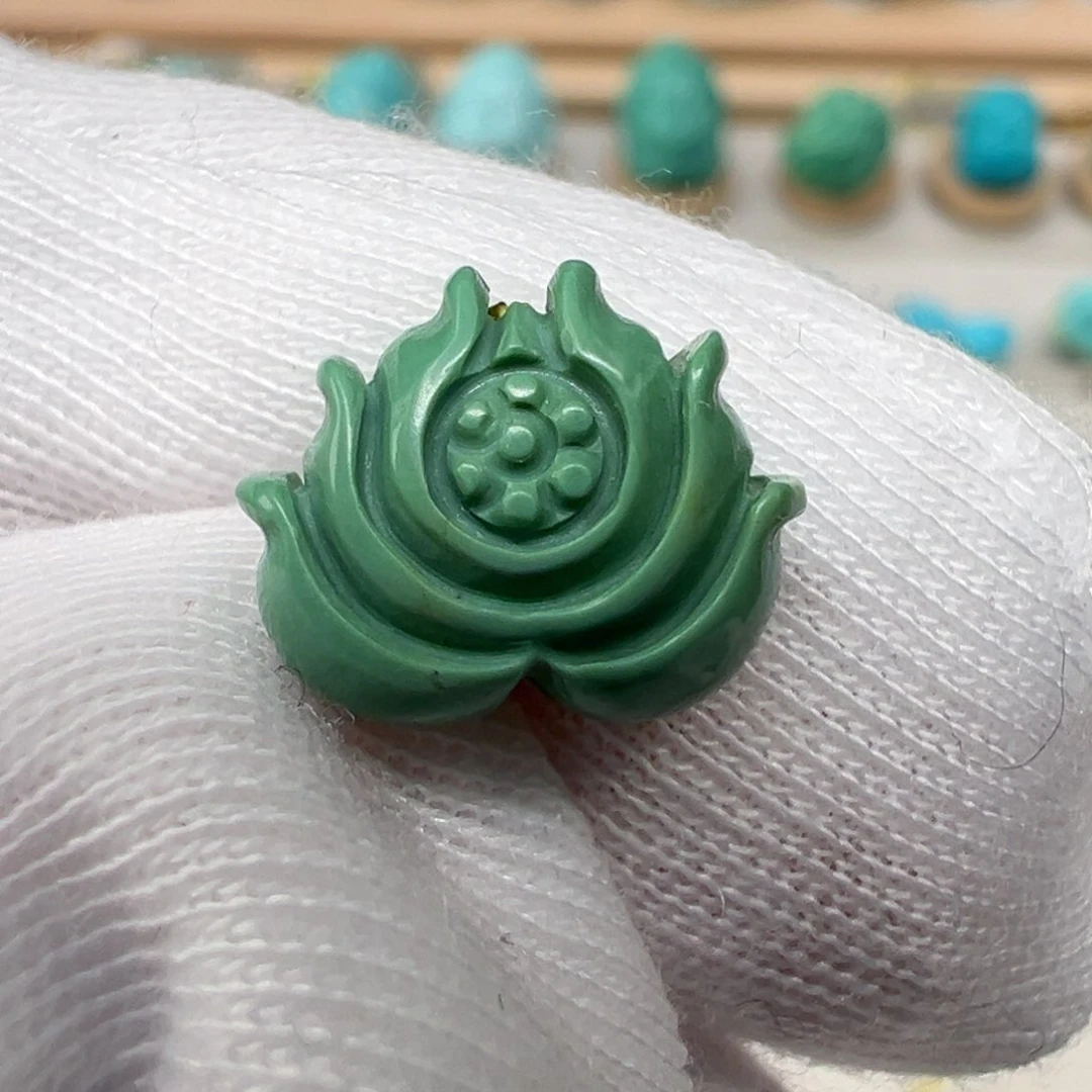 绿松石配饰未镶嵌