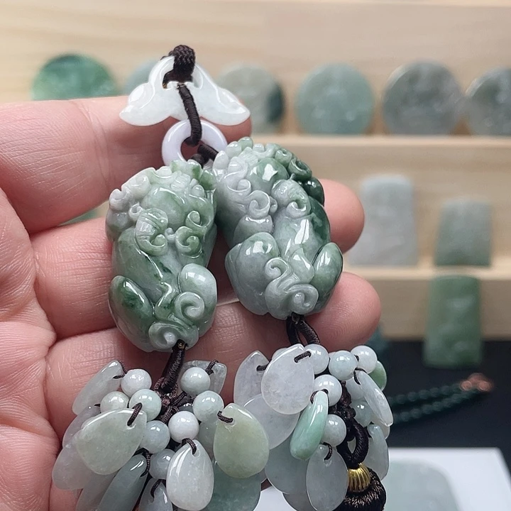 吊坠(赠链)未镶嵌翡翠双貔貅16