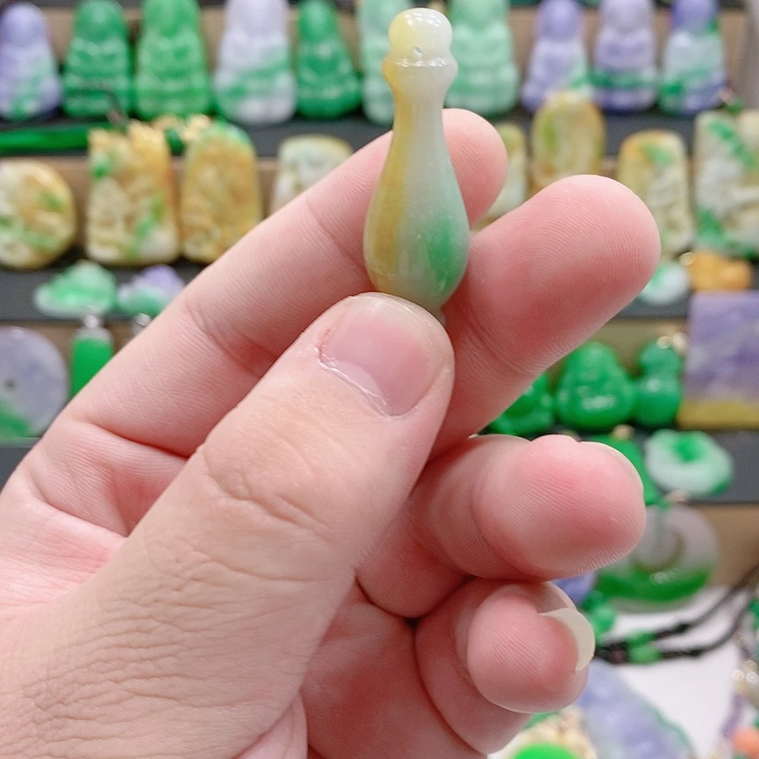 【闪购商品】吊坠(赠链)银S925镶嵌翡翠