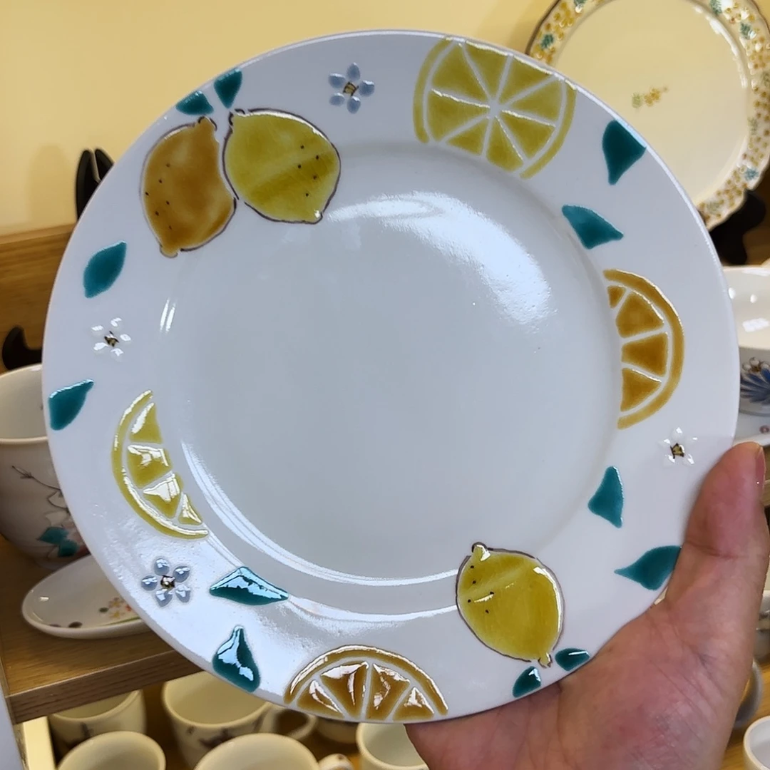 瓷          色绘游