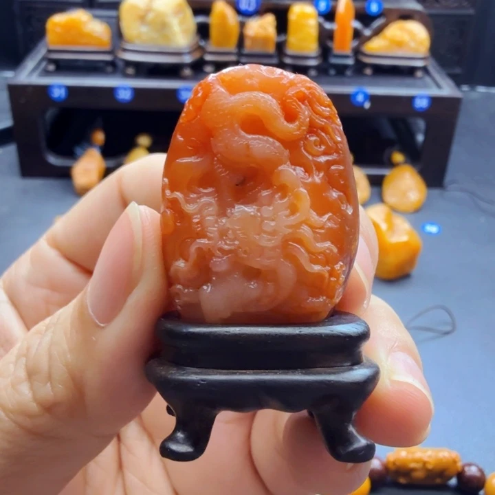 田黄石红田石挂件