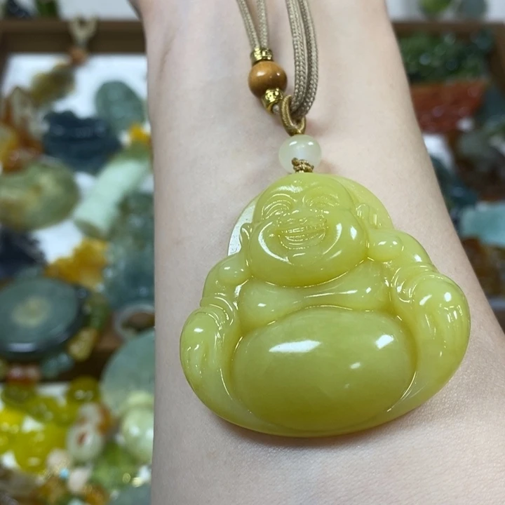 未镶嵌蛇纹石玉吊坠