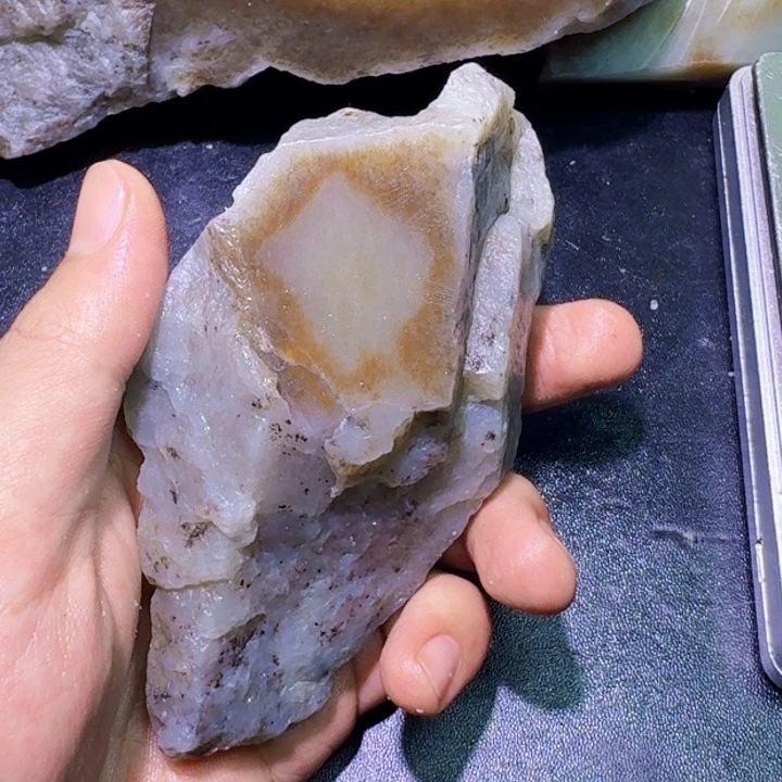 未镶嵌和田玉（糖玉）珠宝半成品