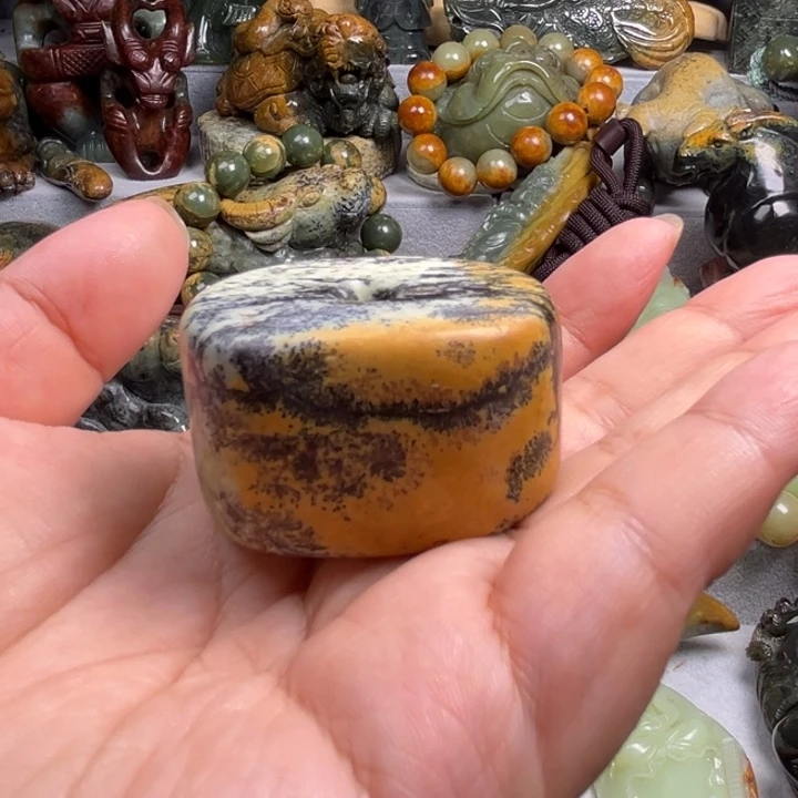 未镶嵌岫岩河磨玉（透闪石质玉）把件i****t