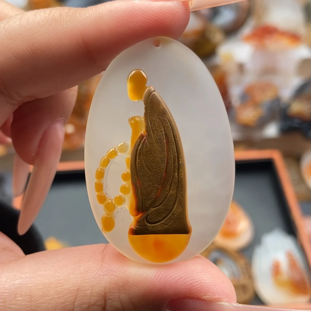 玛瑙/玉髓颈饰合金往****
