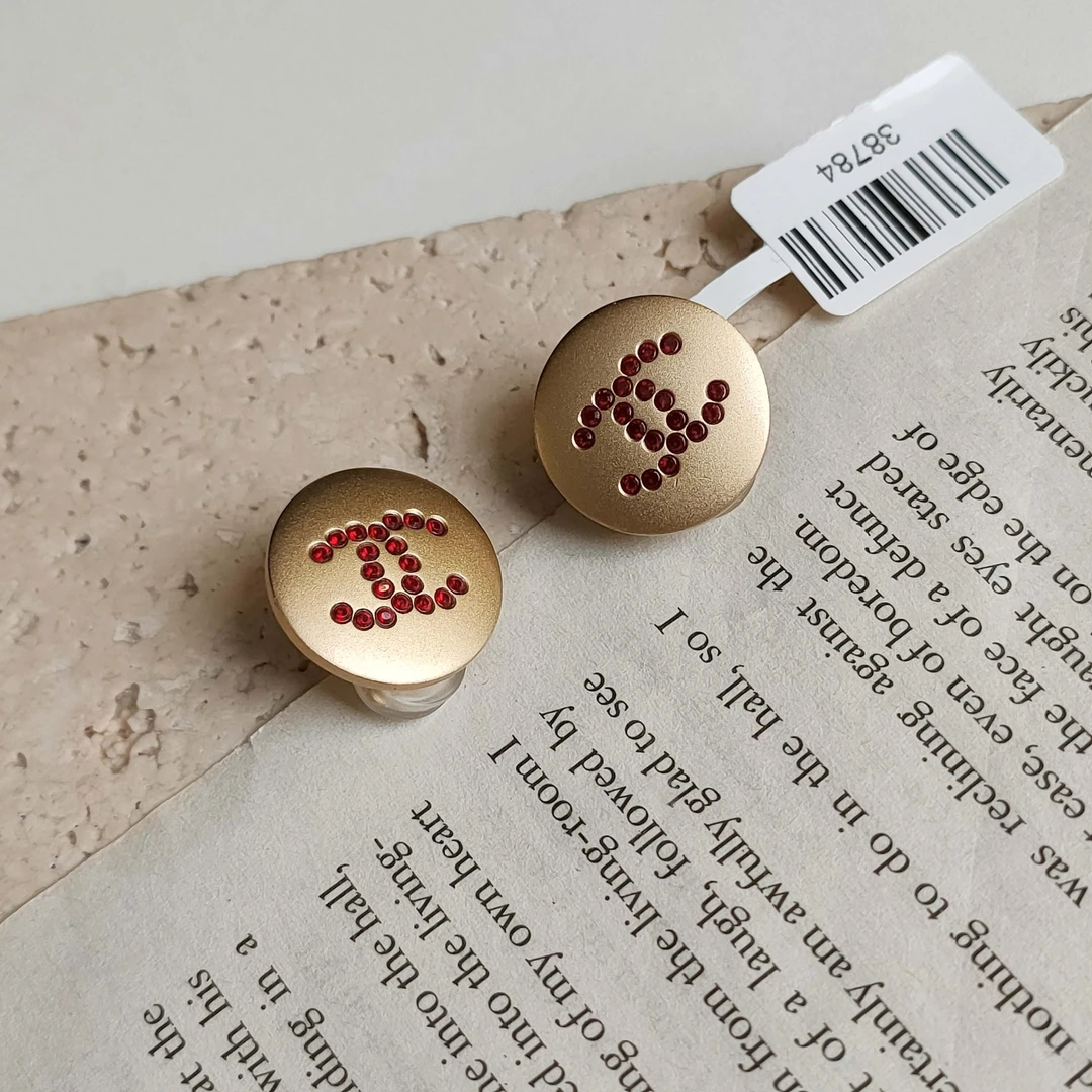 95新 Chanel/香奈儿 AZUL-Chanel 金色水钻双C耳夹/38784