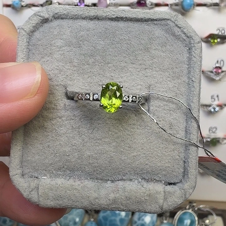 戒指银S925镶嵌橄榄石