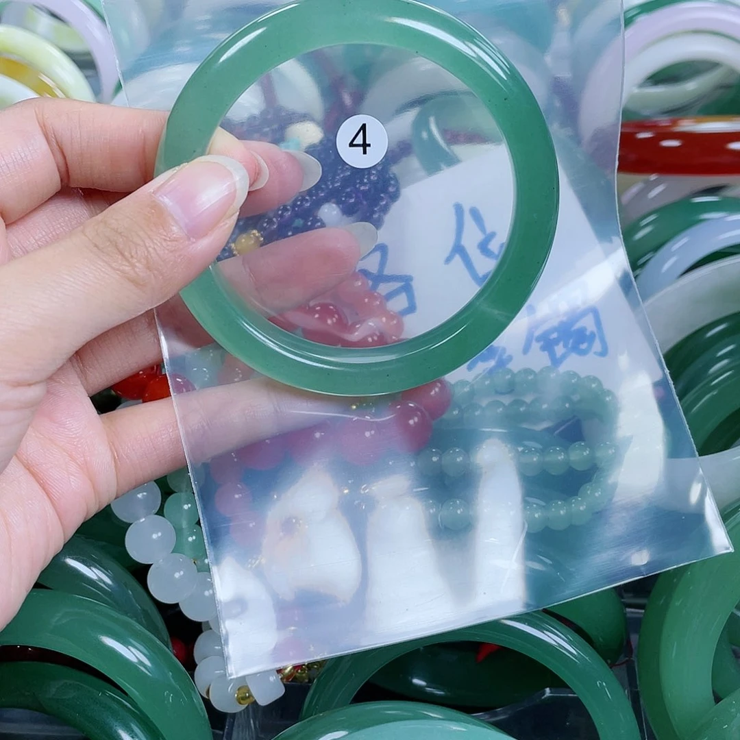 【闪购商品】石英质玉手镯未镶嵌60