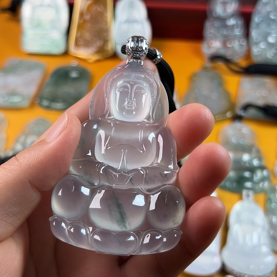 宁***远翡翠18K金镶嵌颈饰高冰观音