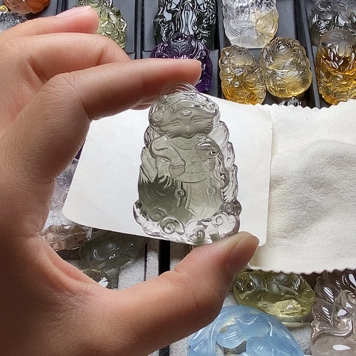 未镶嵌颈饰水晶水晶吊坠