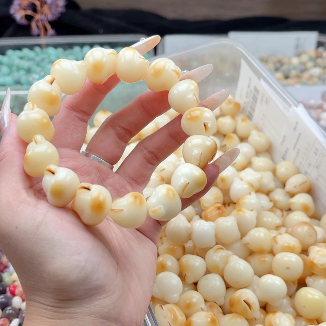 白玉菩提吊坠q18.5mm15颗。干磨大白熊