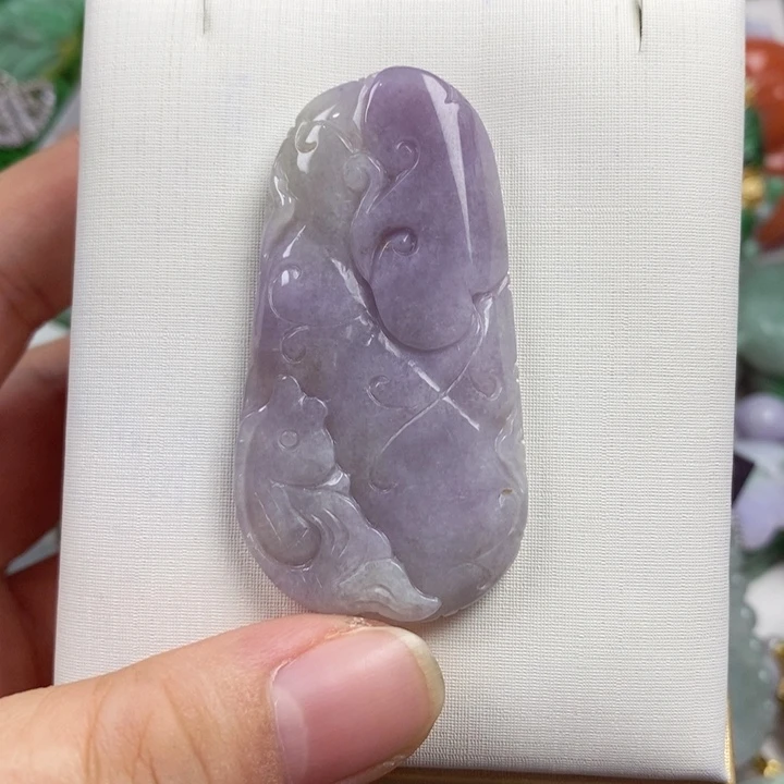 翡翠未镶嵌吊坠(赠链)