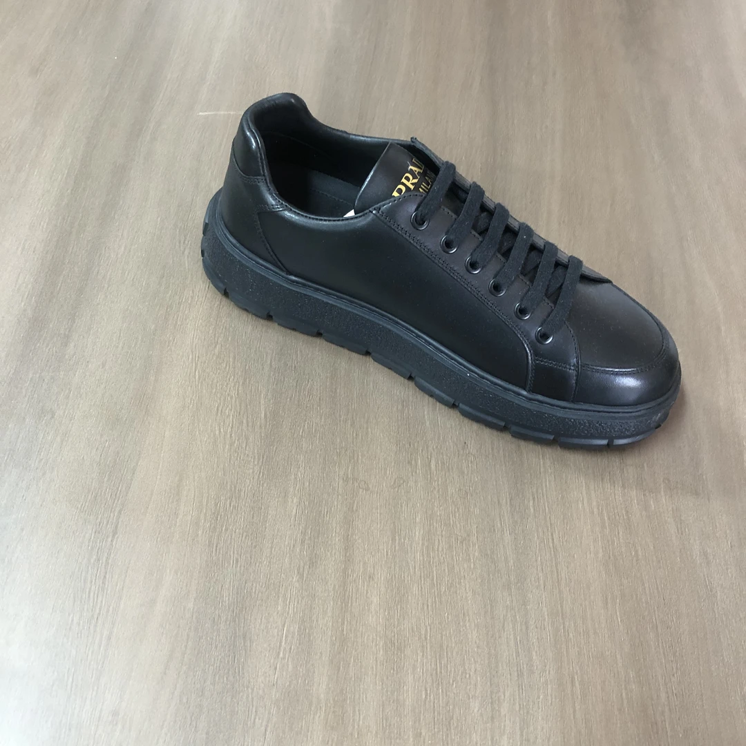 【梵高奢品】【B40】不错的黑色厚底增高休闲板鞋