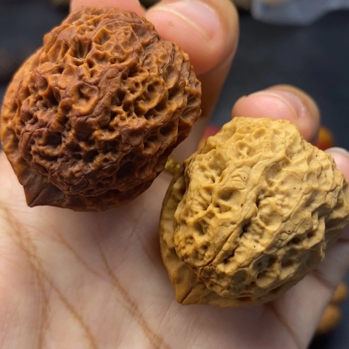 把件文玩核桃37尺铁狮子球