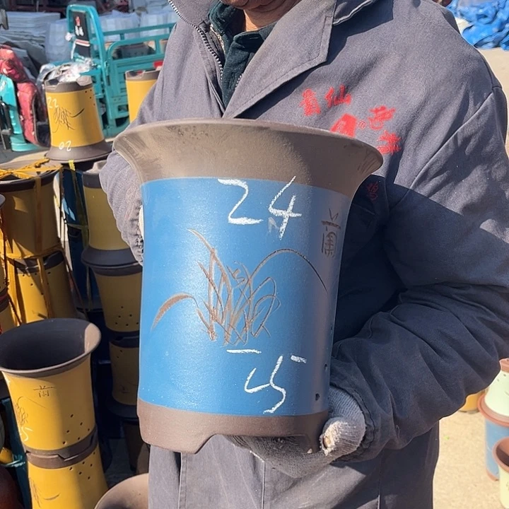 紫砂紫砂花盆和小