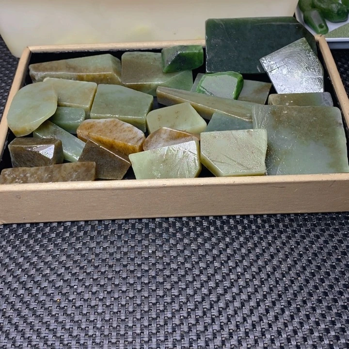和田玉(糖玉)珠宝半成品未镶嵌W*