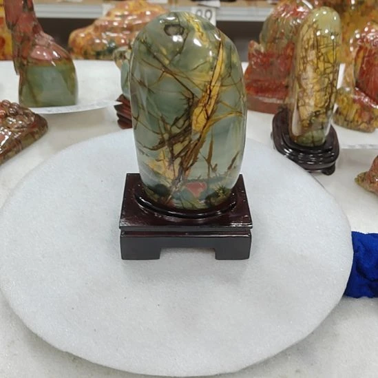 厚***发石材乳源彩色石头摆件