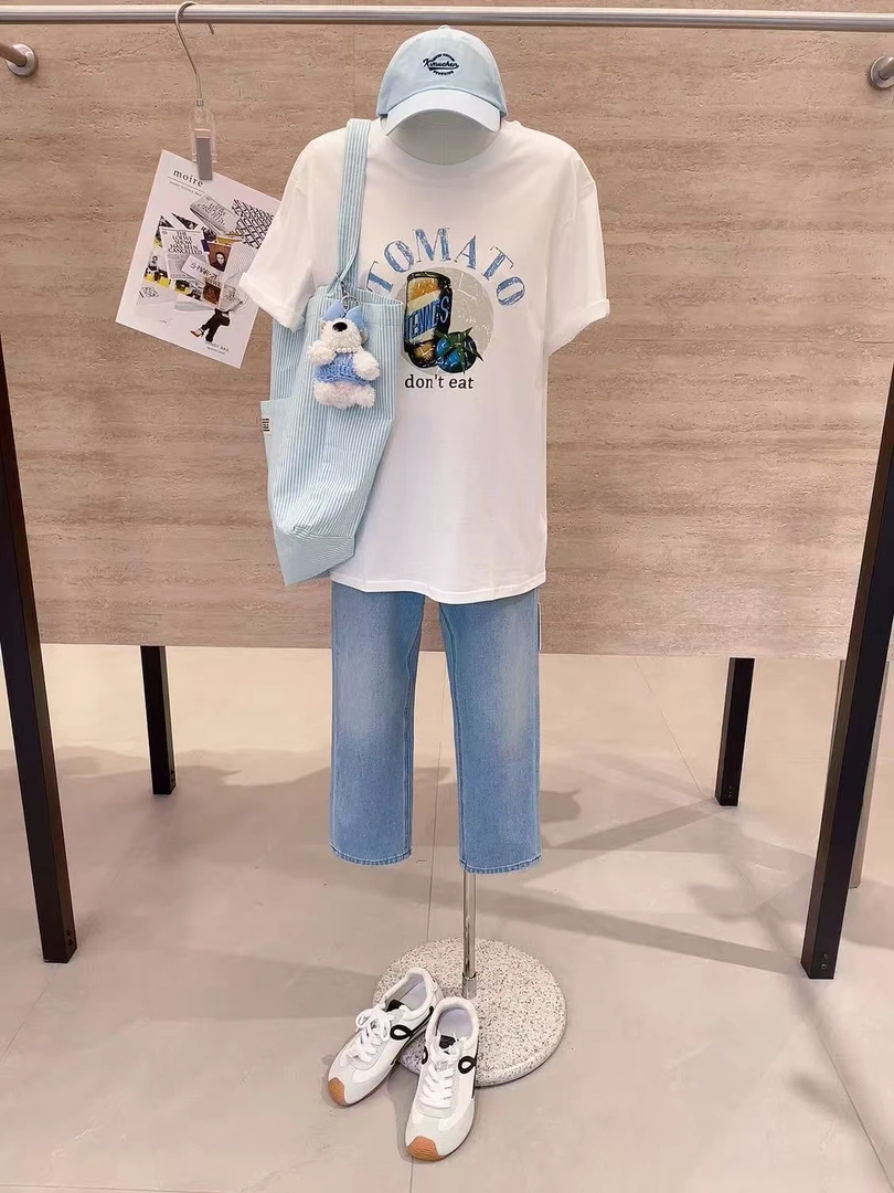 8613轩尚女装“蓝莓可乐印花T恤”