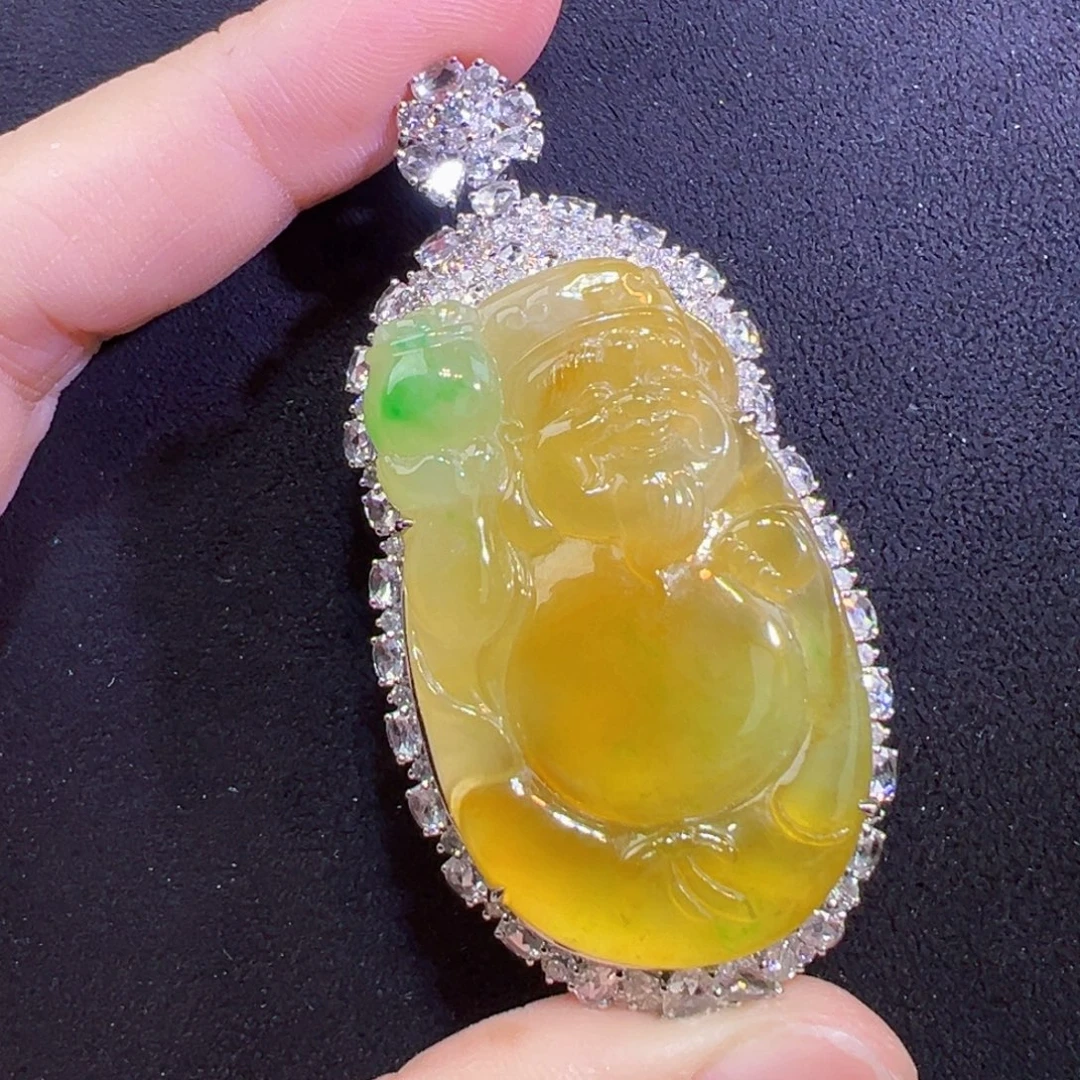 翡翠18K金镶嵌颈饰吊坠