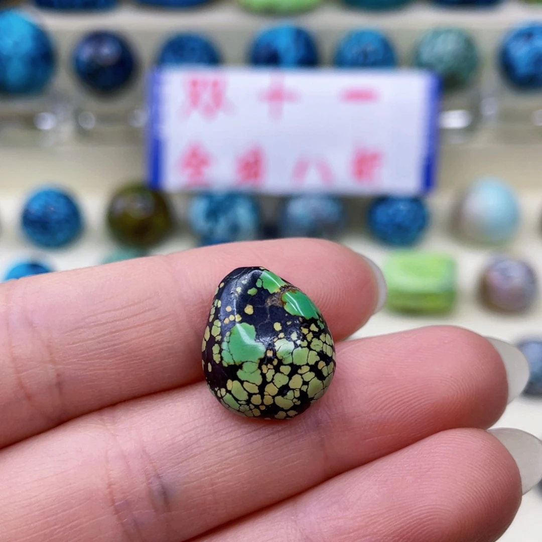 未镶嵌绿松石颈饰