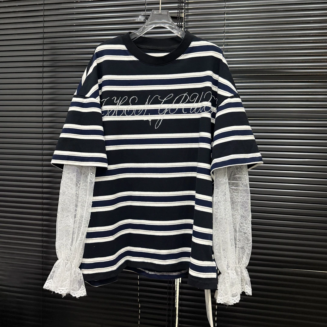 付新博女装小众设计感撞色条纹拼接蕾丝袖T恤宽松大件版型13851