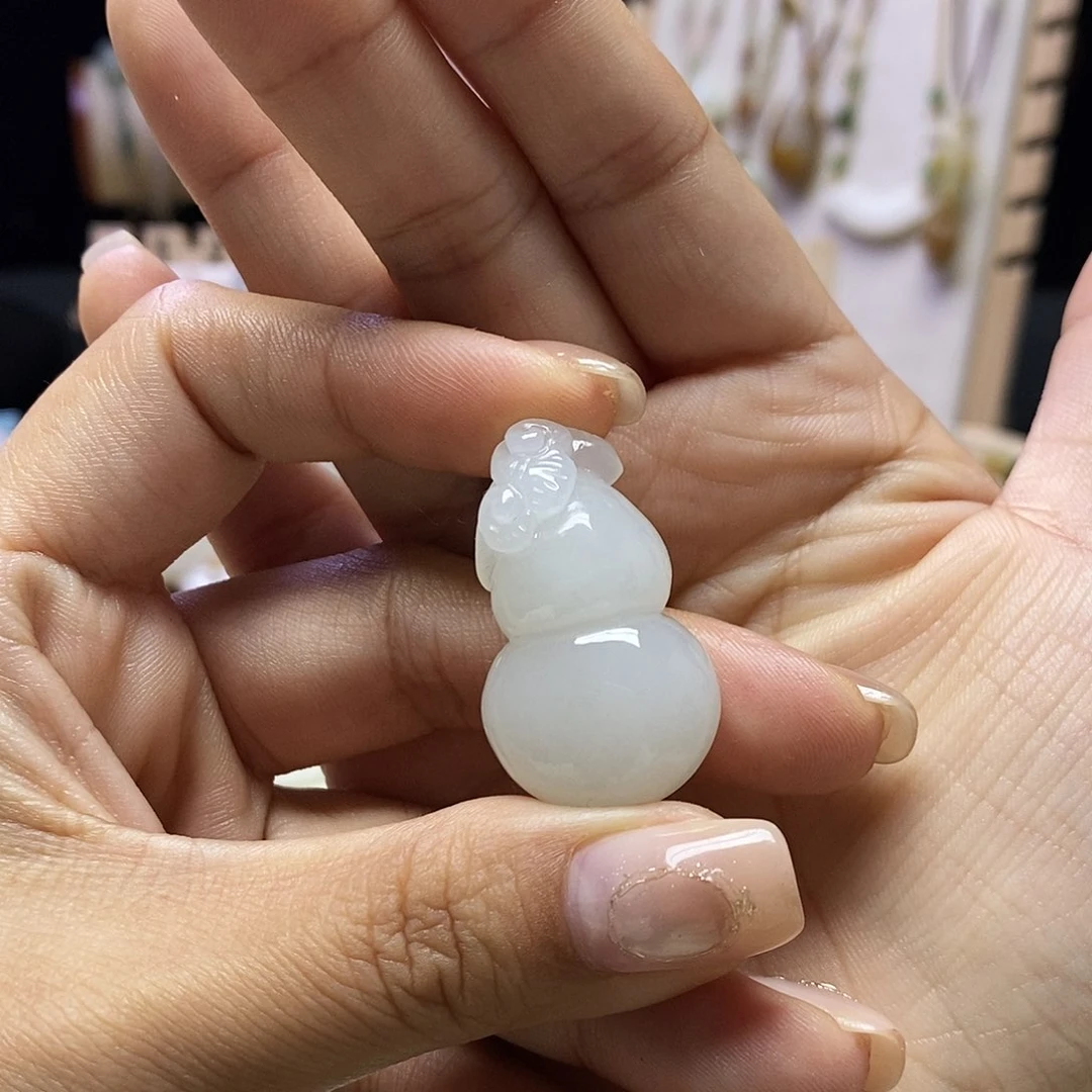 颈饰未镶嵌和田玉徒****陈