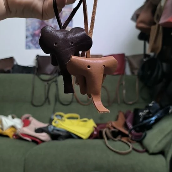 蚕丝头层牛皮真皮