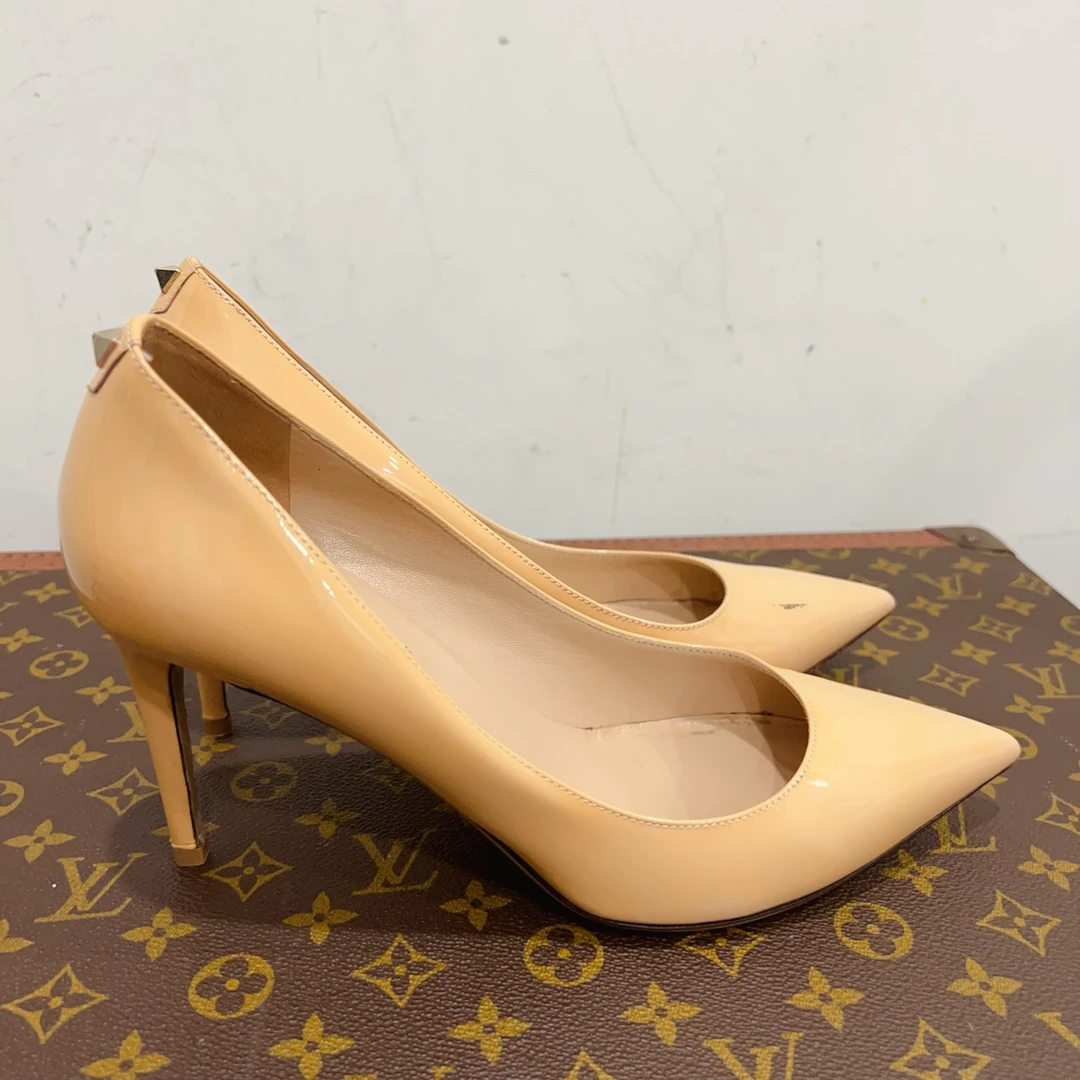 99新 Valentino/华伦天奴 高跟鞋 尺码39成色看直播 GSS23957