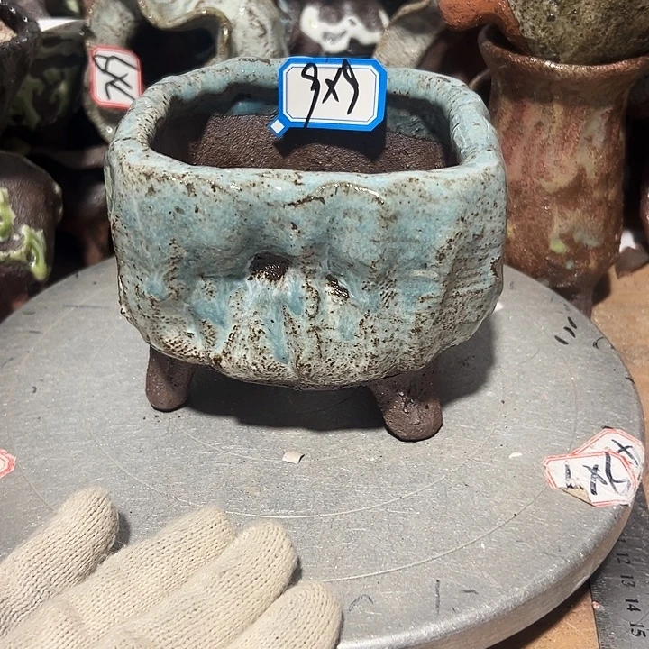 粗陶花盆，现在都不一样