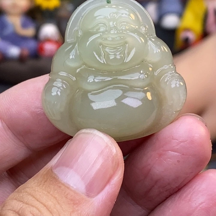 丰***色和田玉未镶嵌颈饰