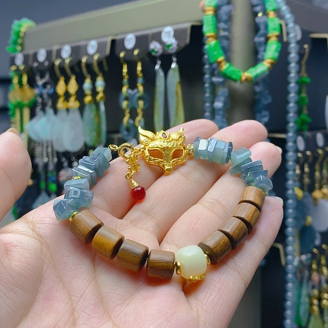 未镶嵌翡翠耳饰翡翠