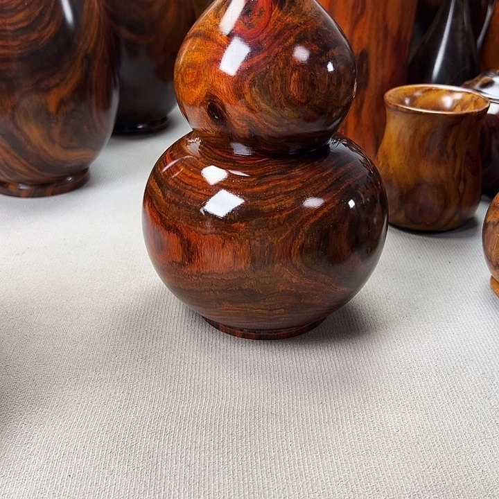 木质永**弃老挝大红酸枝葫芦一个