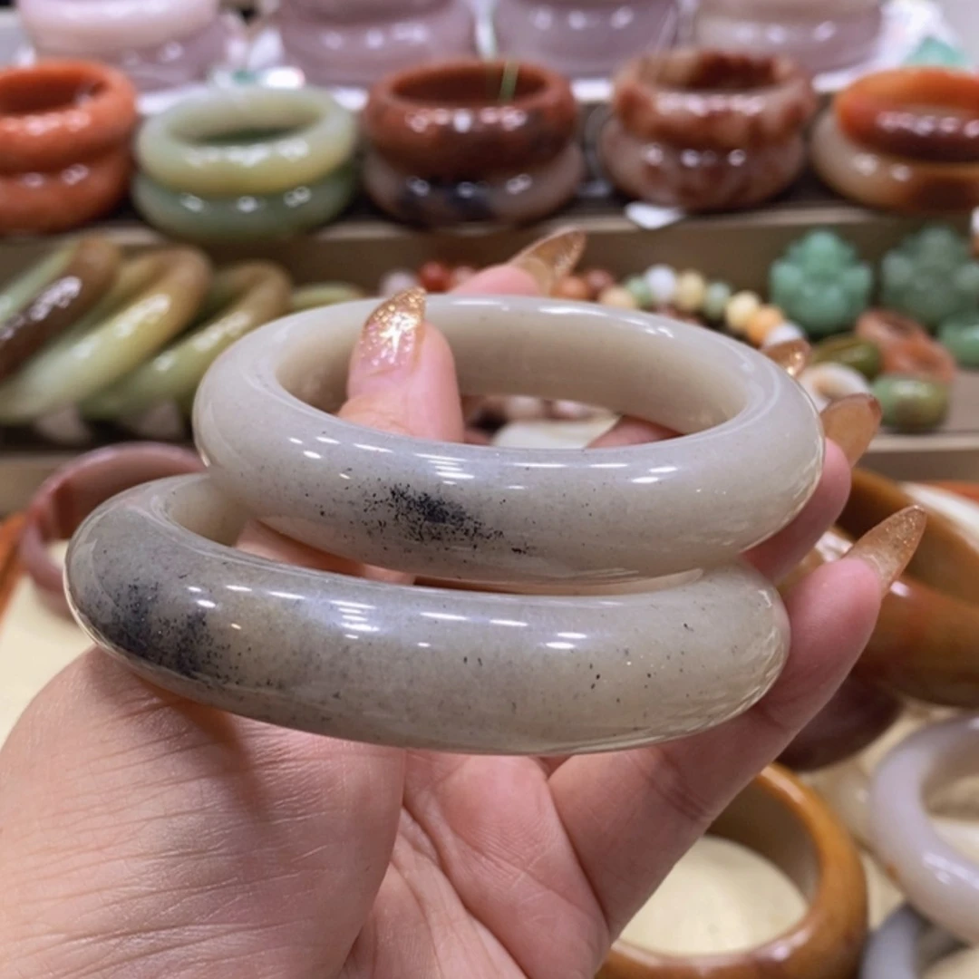 【闪购商品】未镶嵌手镯石英质玉@*@
