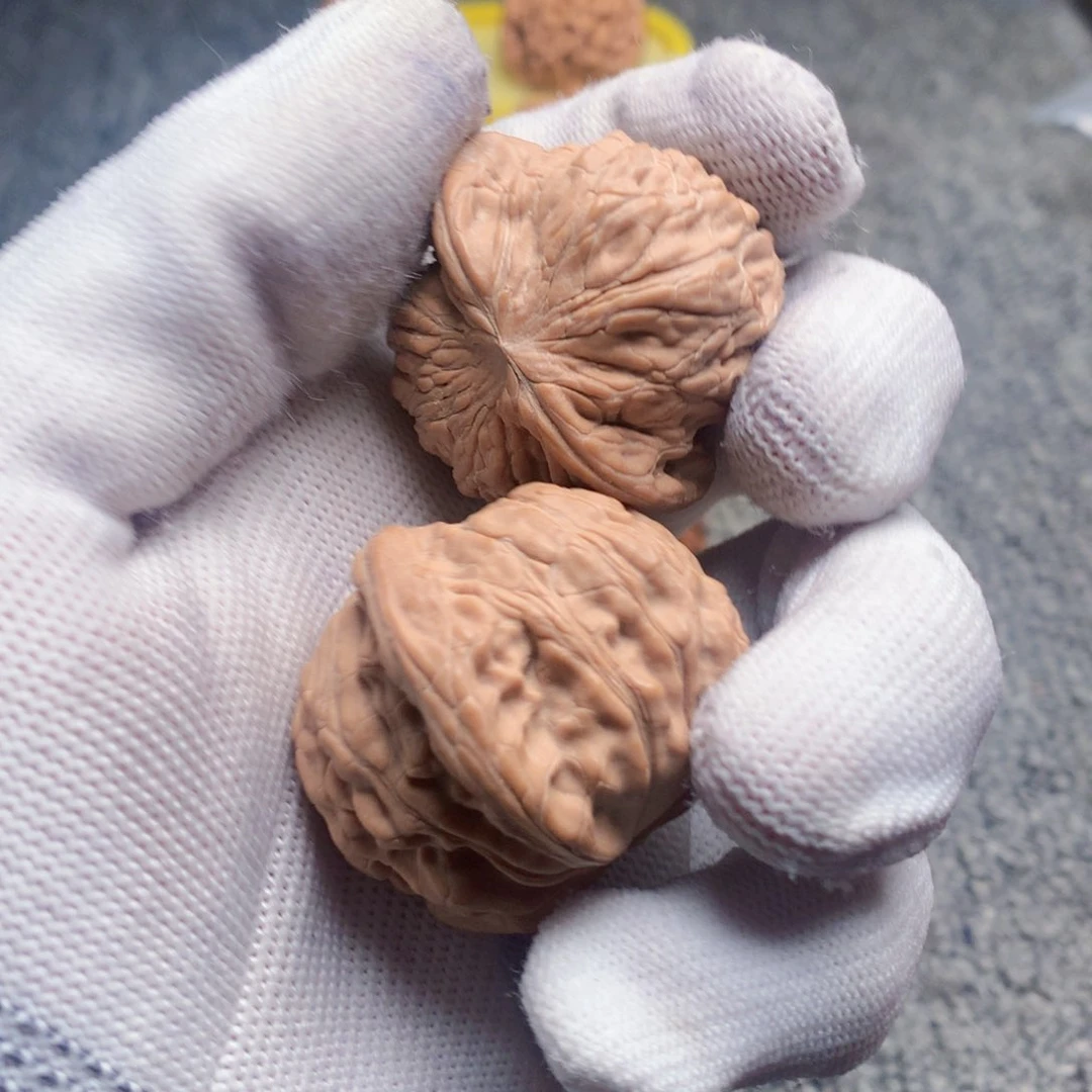 文玩核桃吊坠否**来磨盘