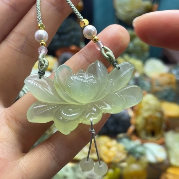 蛇纹石玉合金颈饰