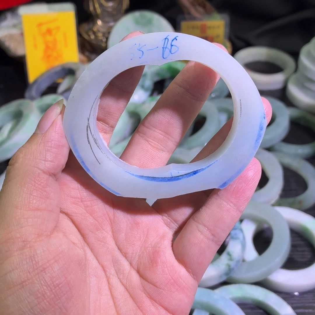 定制翡翠未镶嵌天然翡翠A货毛胚手镯定制