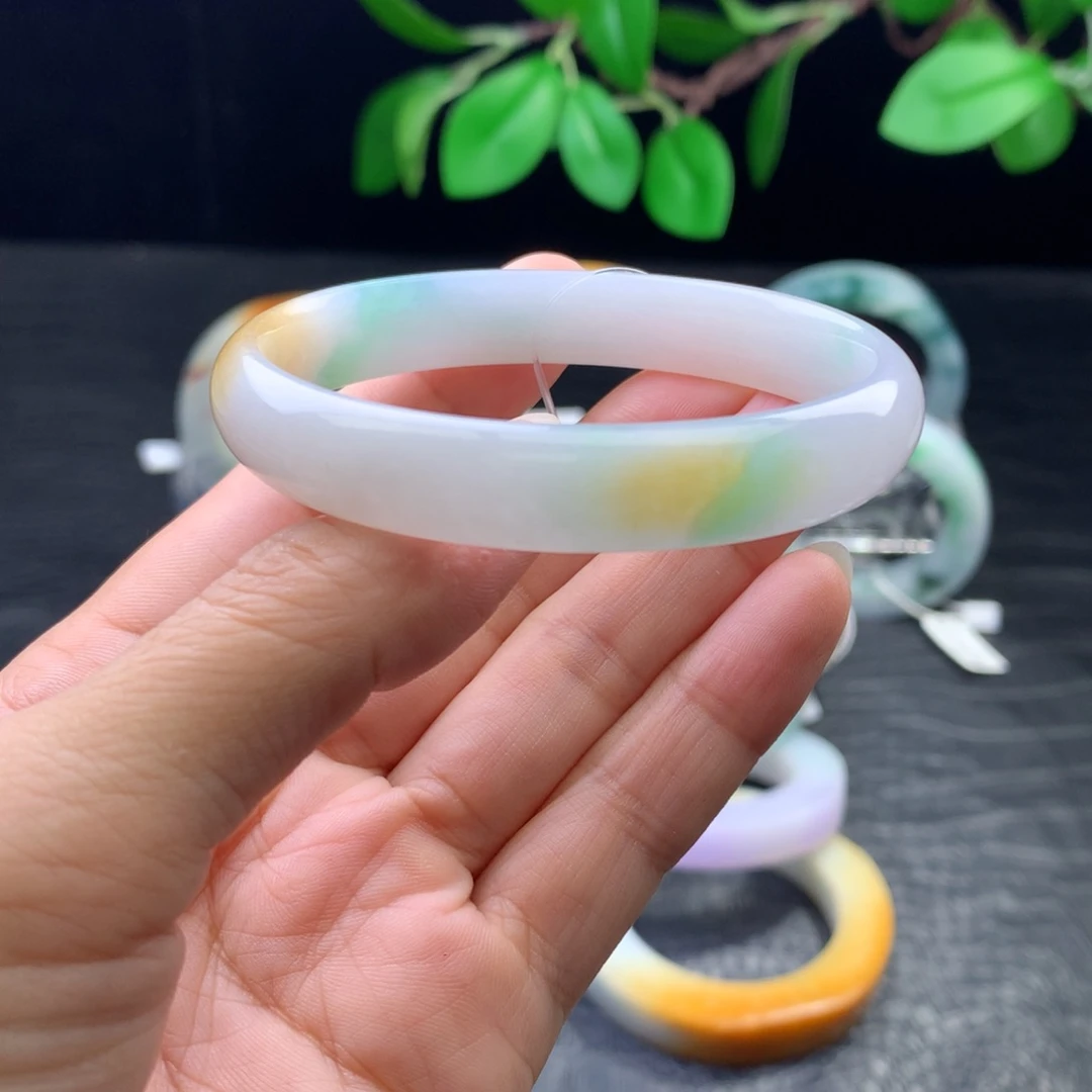 定制翡翠未镶嵌手镯