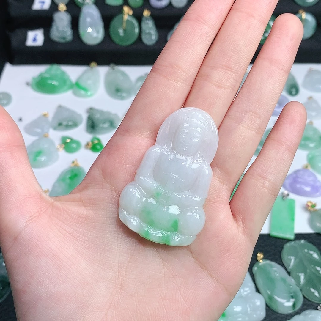 翡翠颈饰未镶嵌佳**贝翡翠