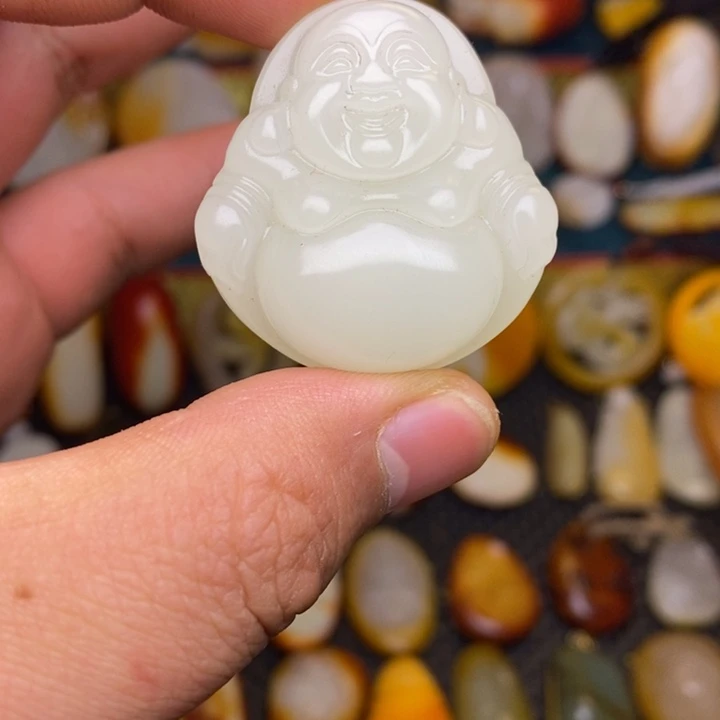 和田玉未镶嵌吊坠(赠链)