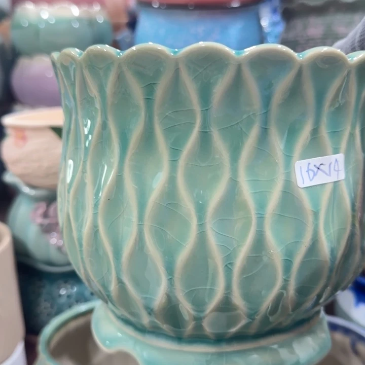 凑9块包邮，有孔，陶瓷花盆