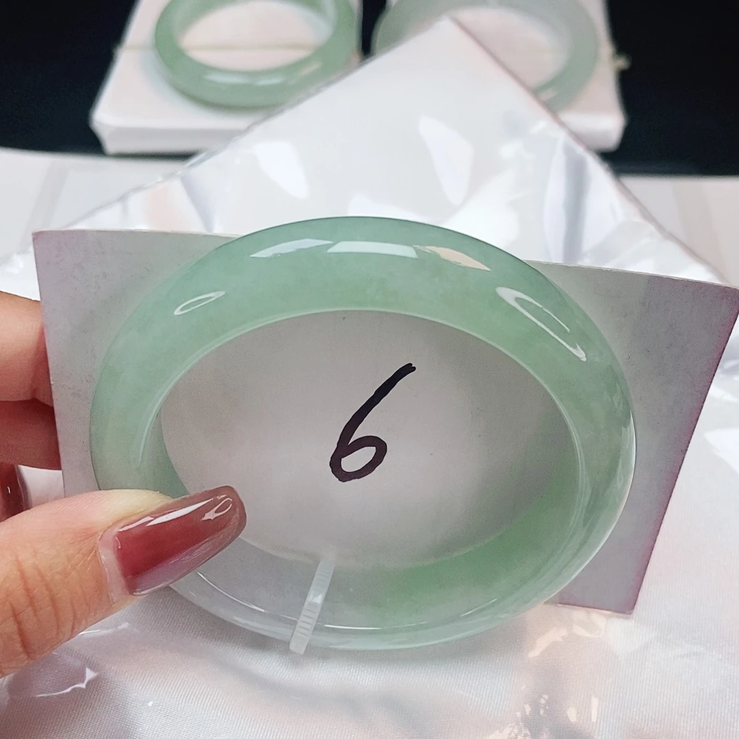 翡翠手镯未镶嵌 正圈57+
