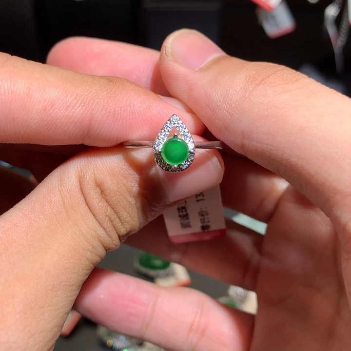 翡翠未镶嵌戒指戒指