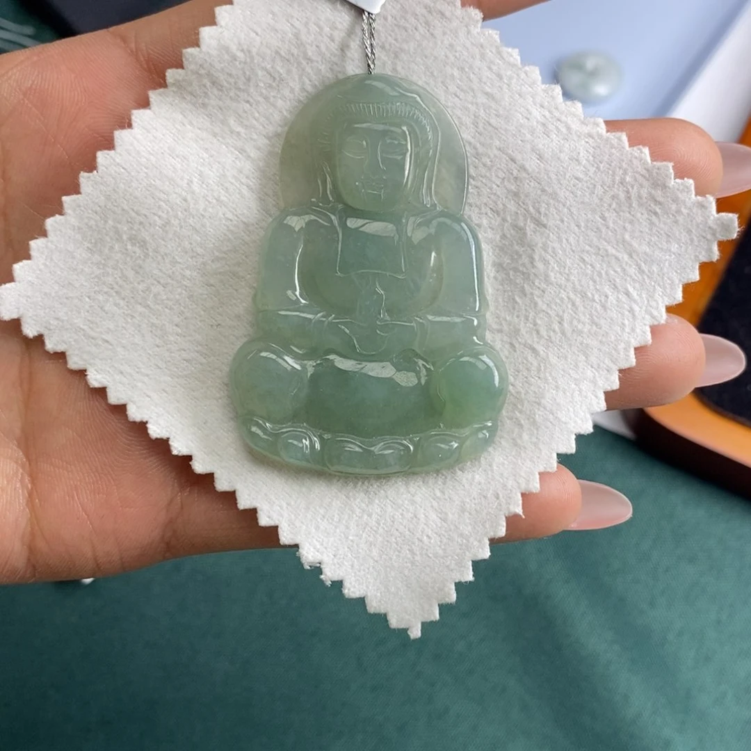翡翠颈饰未镶嵌观音