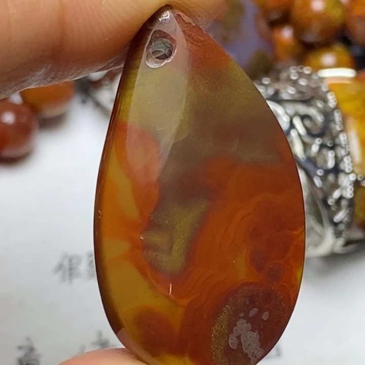 玛瑙/玉髓颈饰未镶嵌