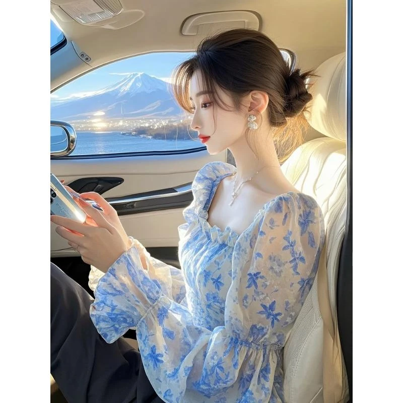 2025春装新款法式高级感轻奢气质上衣超好看独特漂亮蓝色碎花衬衫