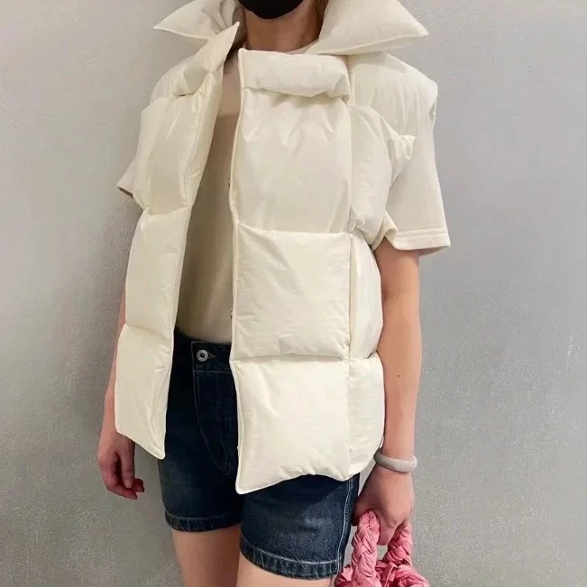 99新 BOTTEGA VENETA/葆蝶家 BV 奶白色编织造型马甲 XS码