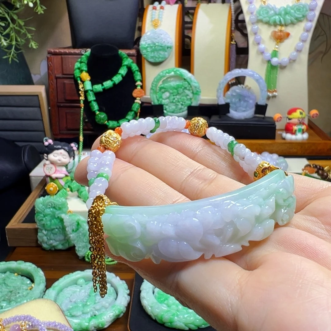 用***7翡翠未镶嵌毛衣链冰